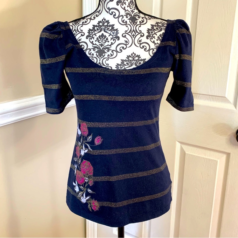 Playboy, Womens top, formfitting with puff sleeves and low neckline, SizeMed.